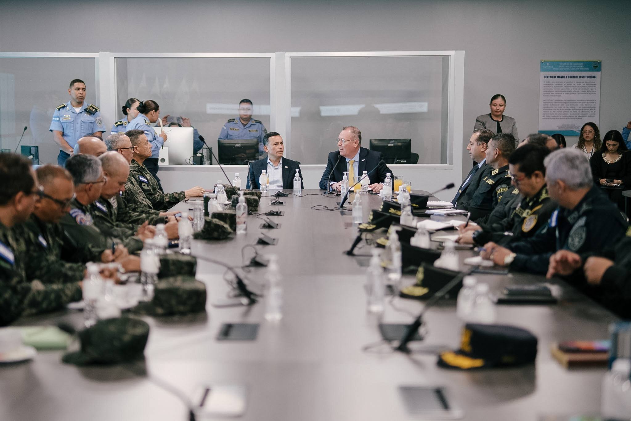 Reunión SEDENA, Secretaría de Seguridad, FFAA y Policía Nacional 