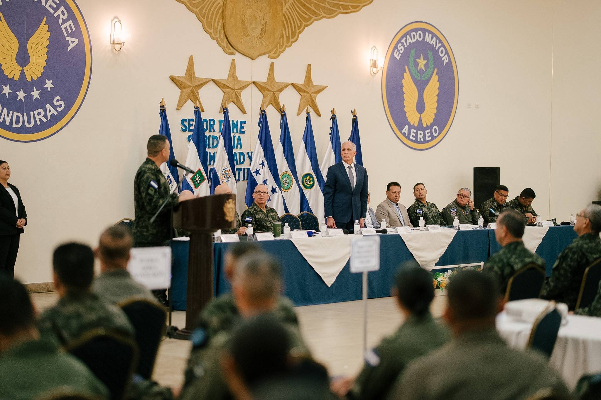 Reunión de Comandos
