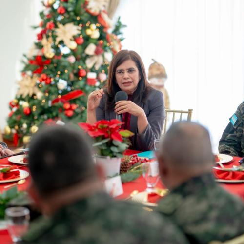 Almuerzo Navideño en Honor al Alto Mando de las Fuerzas Armadas