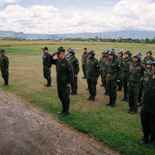 Viceministro de Defensa Nacional supervisa entrenamiento de élite en paracaidismo militar